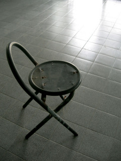 Lonely Chair (photo by daycha)
