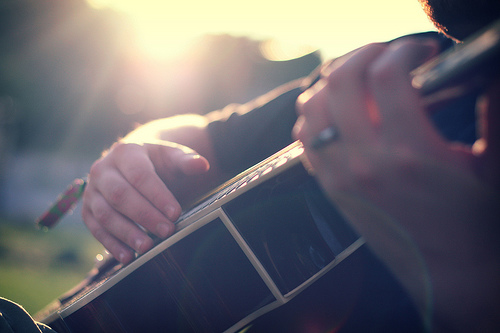Anyone can play guitar... Perfectly? Straight away? (photo by ginnerobot)